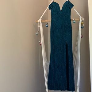 City Triangles- Size 4 Hunter Green/ Silver Sparkle